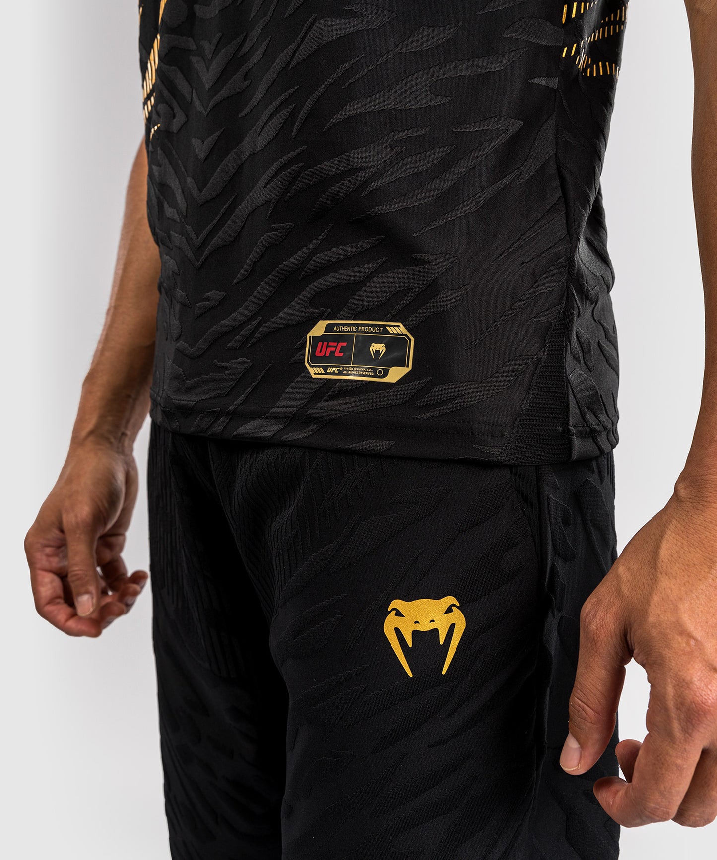 UFC Fusion by Venum Authentic Fight Night Maglietta da Gara per Uomo - Champion