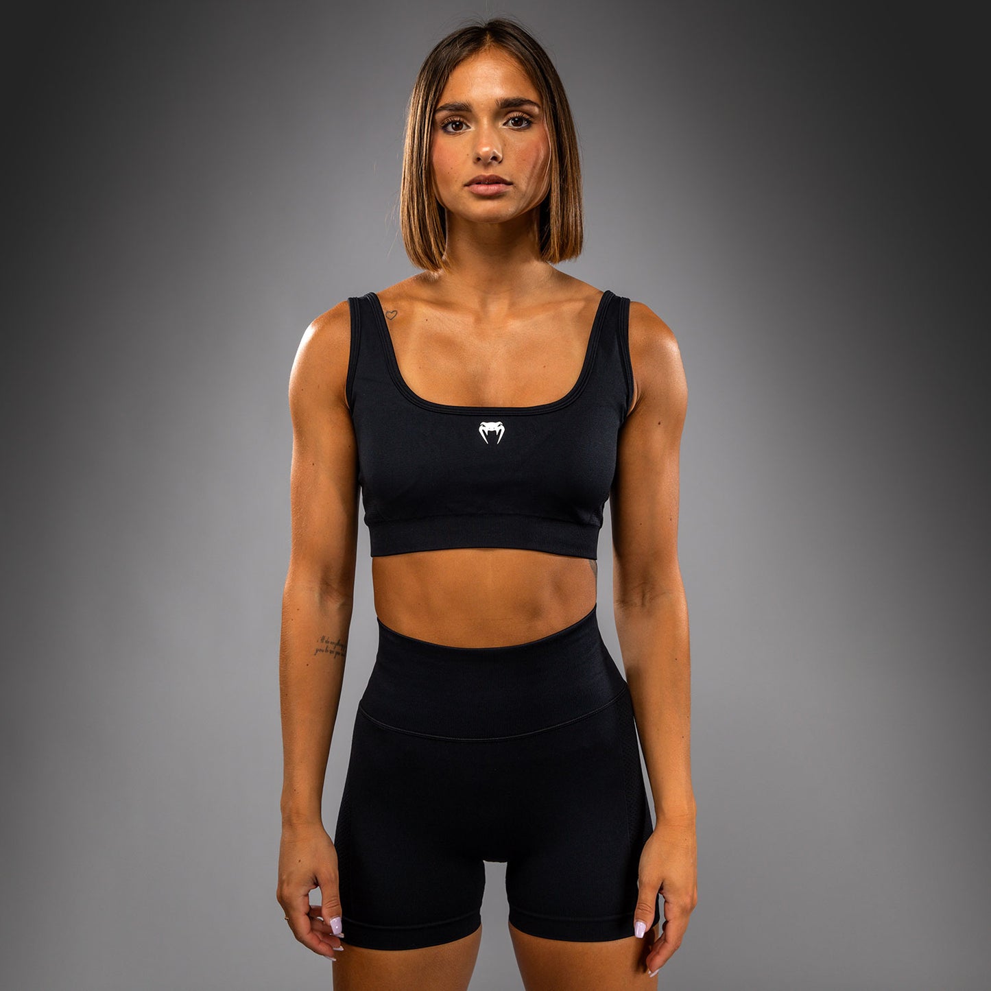 Venum Sculpt Reggiseno sportivo lungo – Nero/Bianco