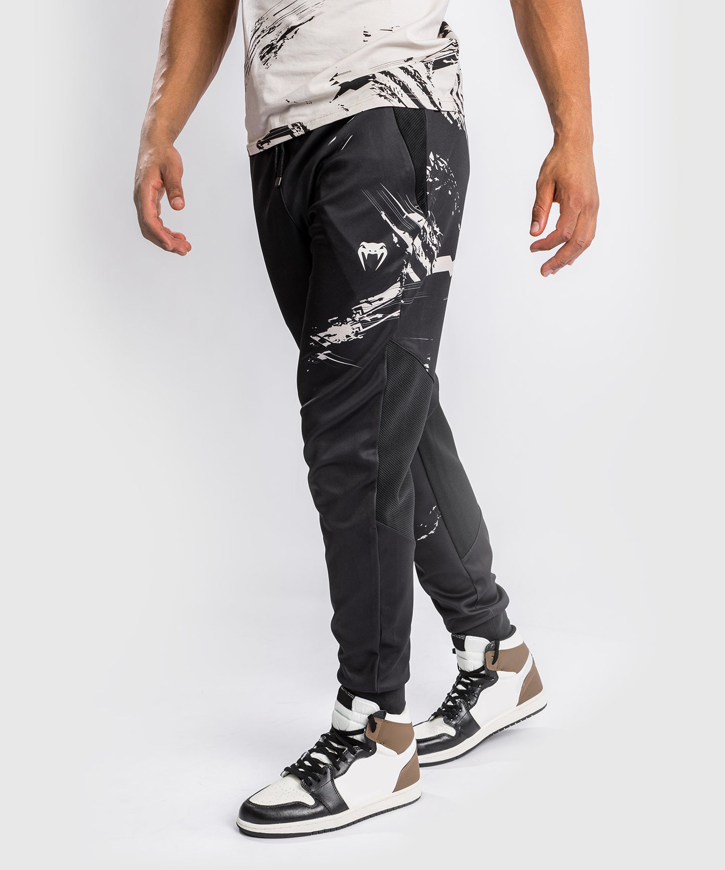 Pantalone jogger UFC Venum Authentic Fight Week 2.0 - nero/sabbia