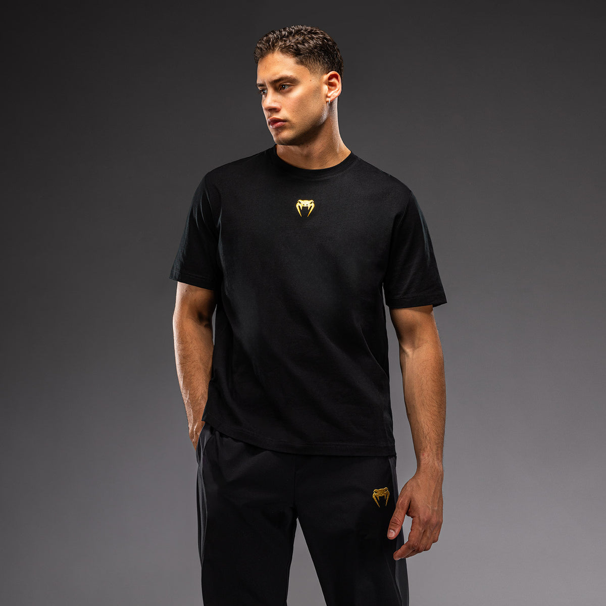 Venum Essential T-shirt in cotone - Nero/Oro