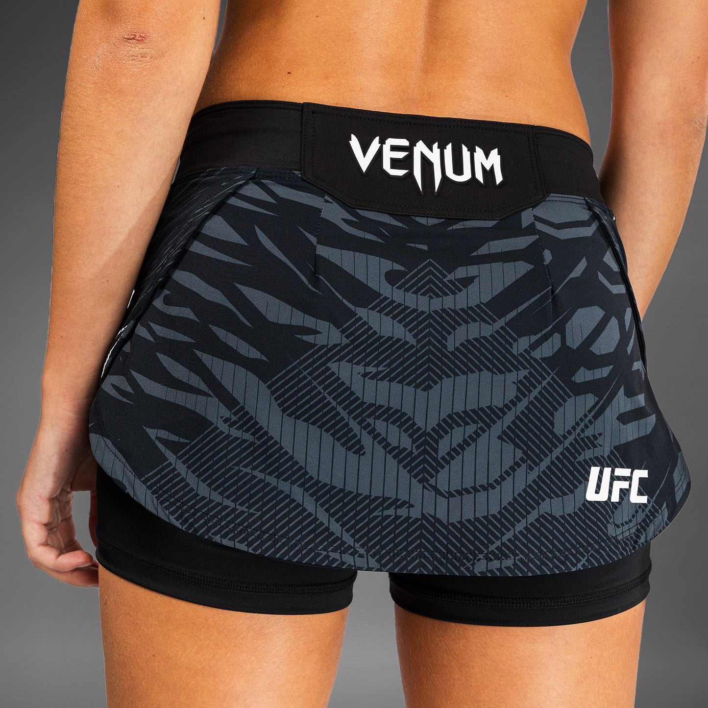 UFC Fusion by Venum Authentic Fight Night Pantaloncino da donna - Nero