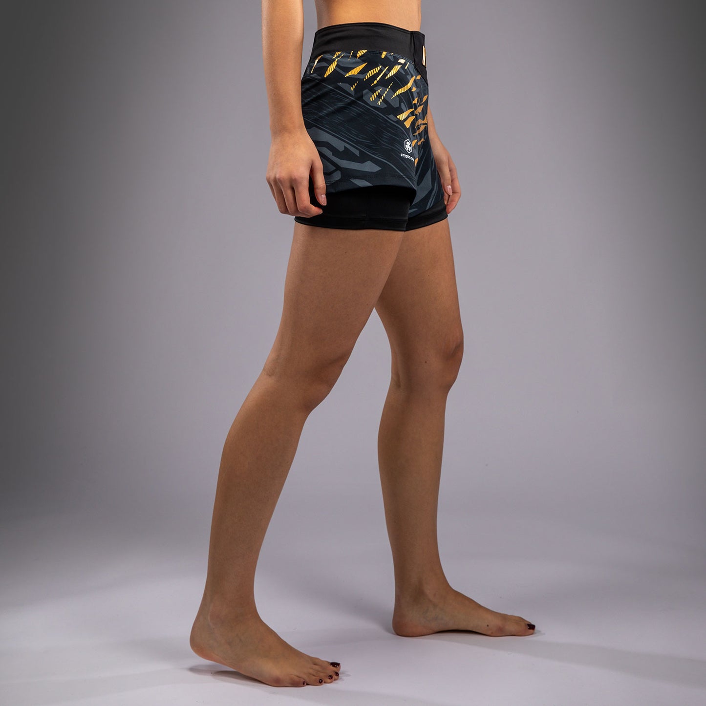 UFC Fusion by Venum Authentic Fight Night Shorts da Lotta per Donna - Champion