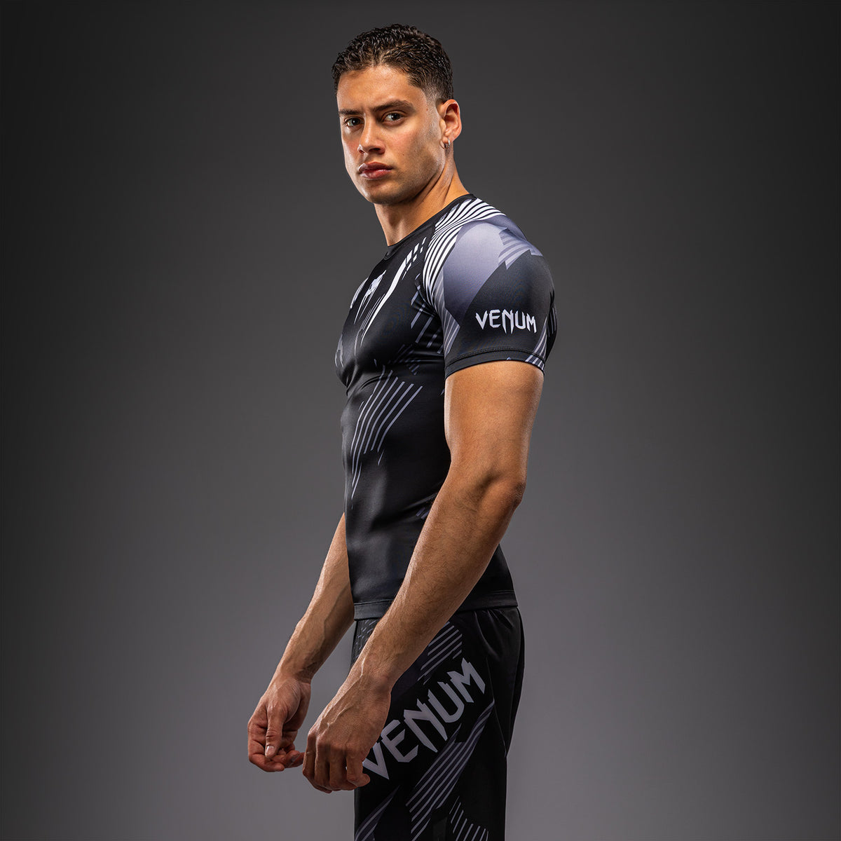 Venum No-Gi 6.0 Rashguard a Maniche Corte - Nero/Bianco