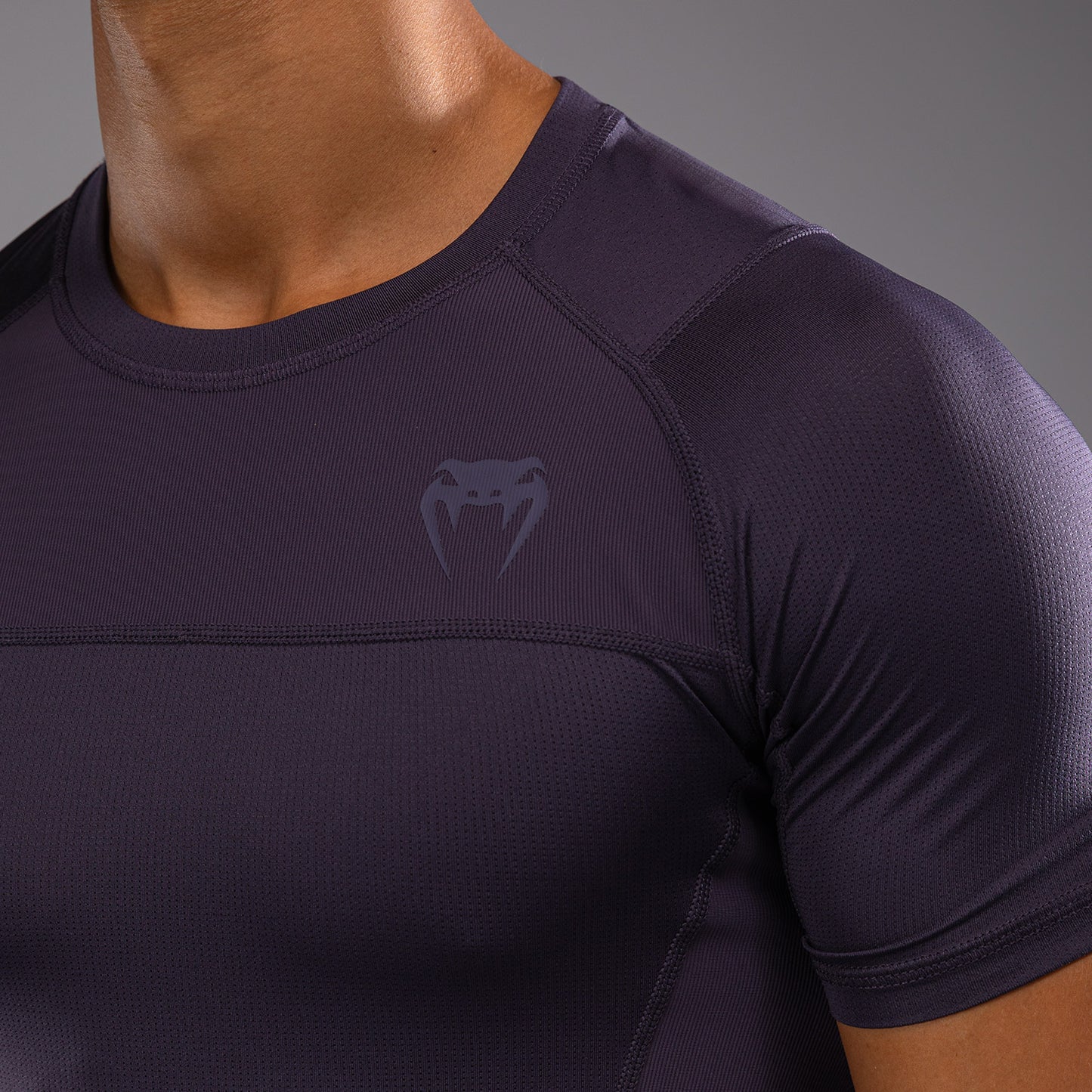 Venum G-Fit Air Rashguard a maniche Corte - Viola Scuro