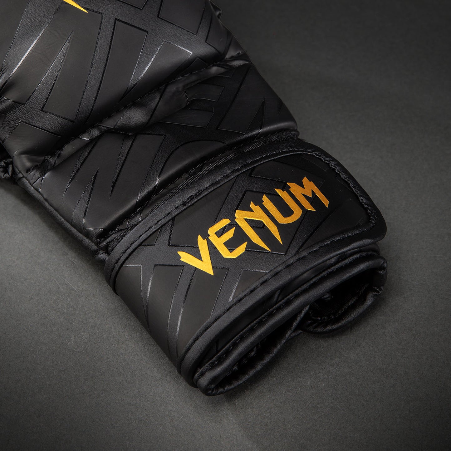 Venum Contender 1.5 XT 3D Guanti da Sparring - Nero/Oro