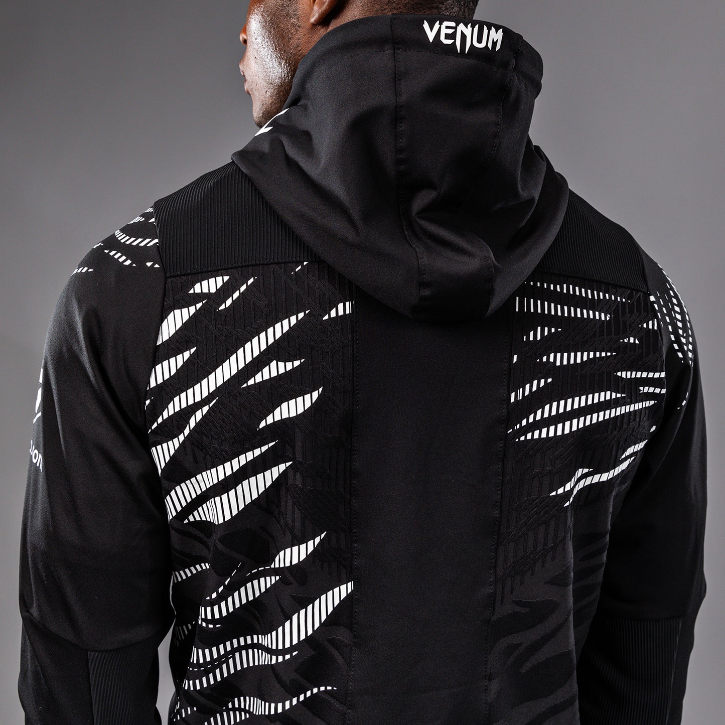 UFC Fusion by Venum Authentic Fight Night Felpa con Cappuccio per Uomo - Nero