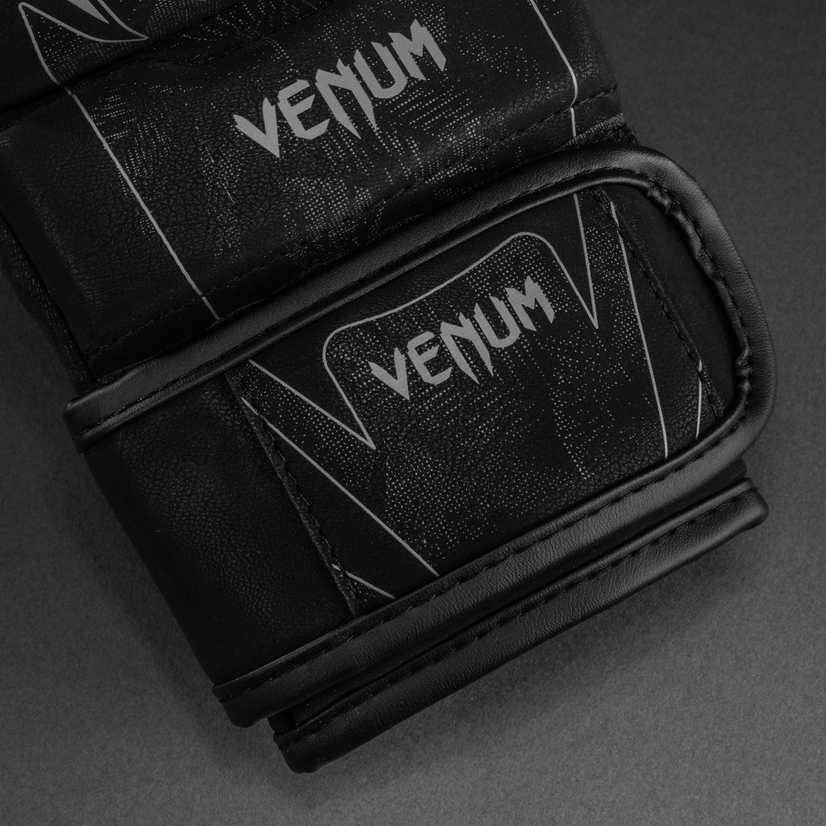 Venum Amazonia Reborn Guanti da sparring MMA - Nero/Grigio