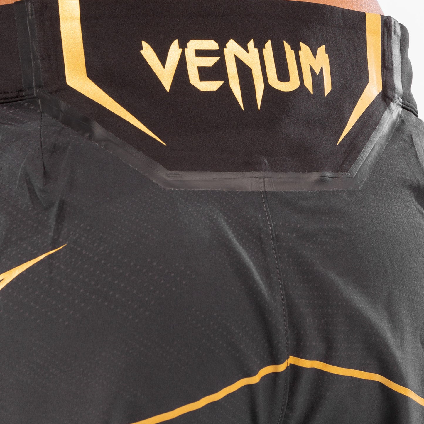 Fightshorts Donna UFC Venum Authentic Fight Night - Vestibilità Corta - Campione