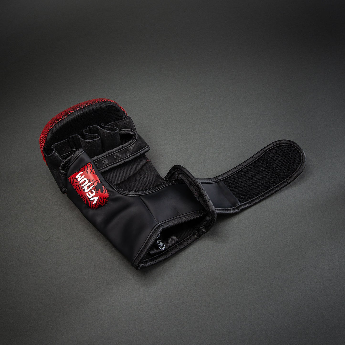 Venum x TEKKEN 8 Kazuya Guantoni da Sparring - Rosso/Nero