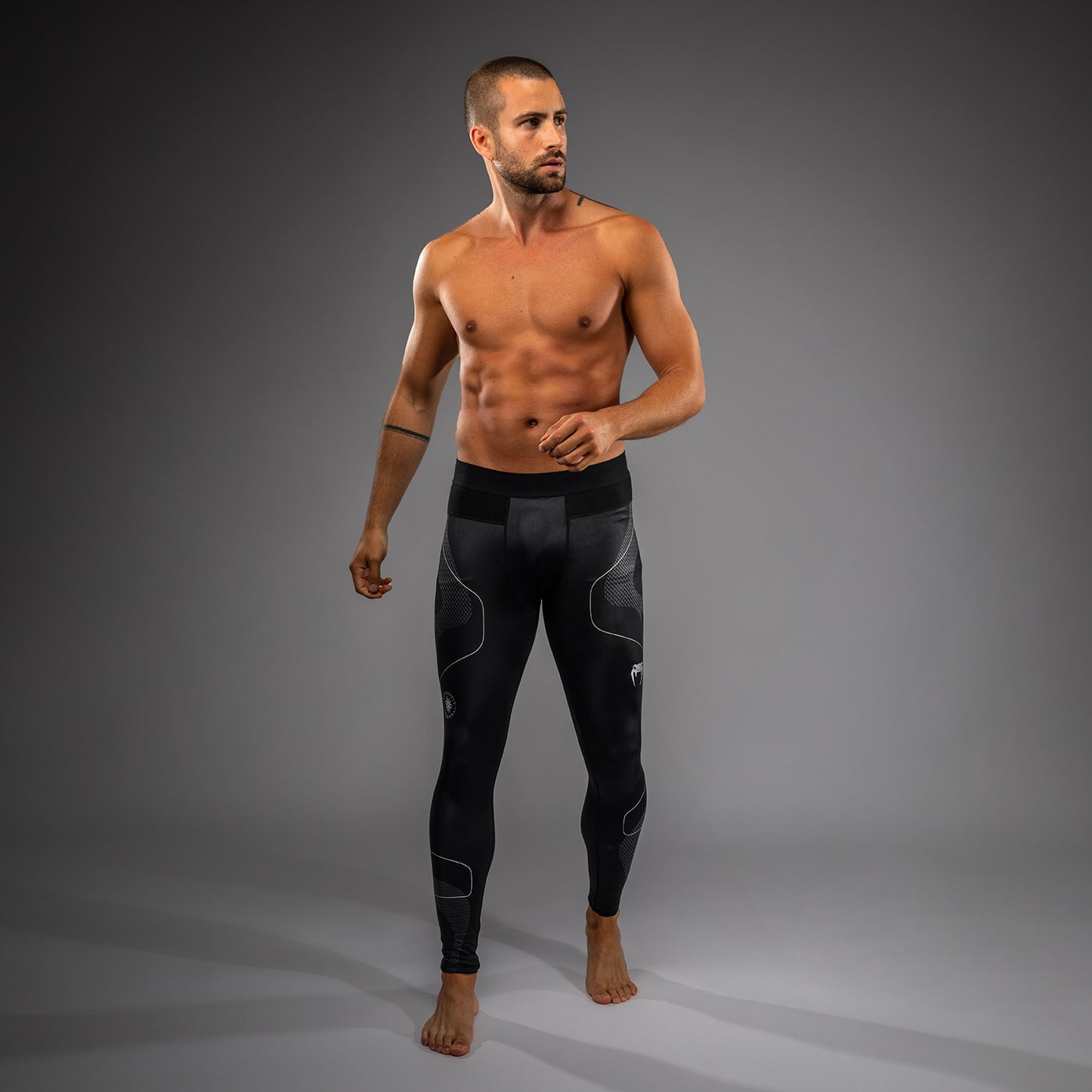 Venum Nexus Pantaloncini Compressivi – Nero/Argento