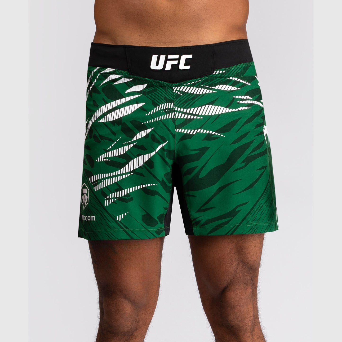 UFC Fusion by Venum Personalizzati Authentic Fight Night Shorts da Lotta per Uomo - Fit Corto - Verde