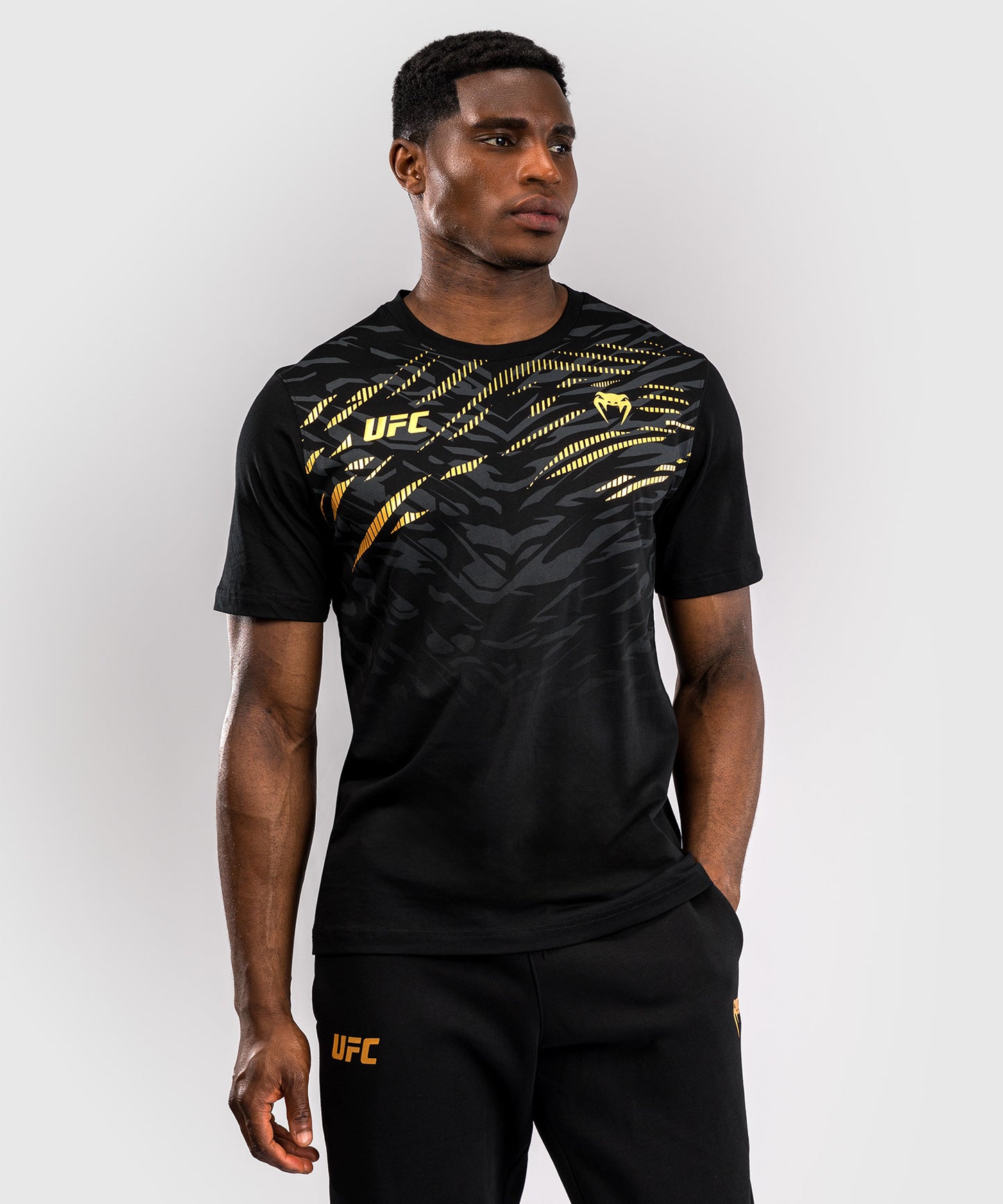 UFC Fusion by Venum Replica Maglietta a Manica Corta per Uomo - Champion