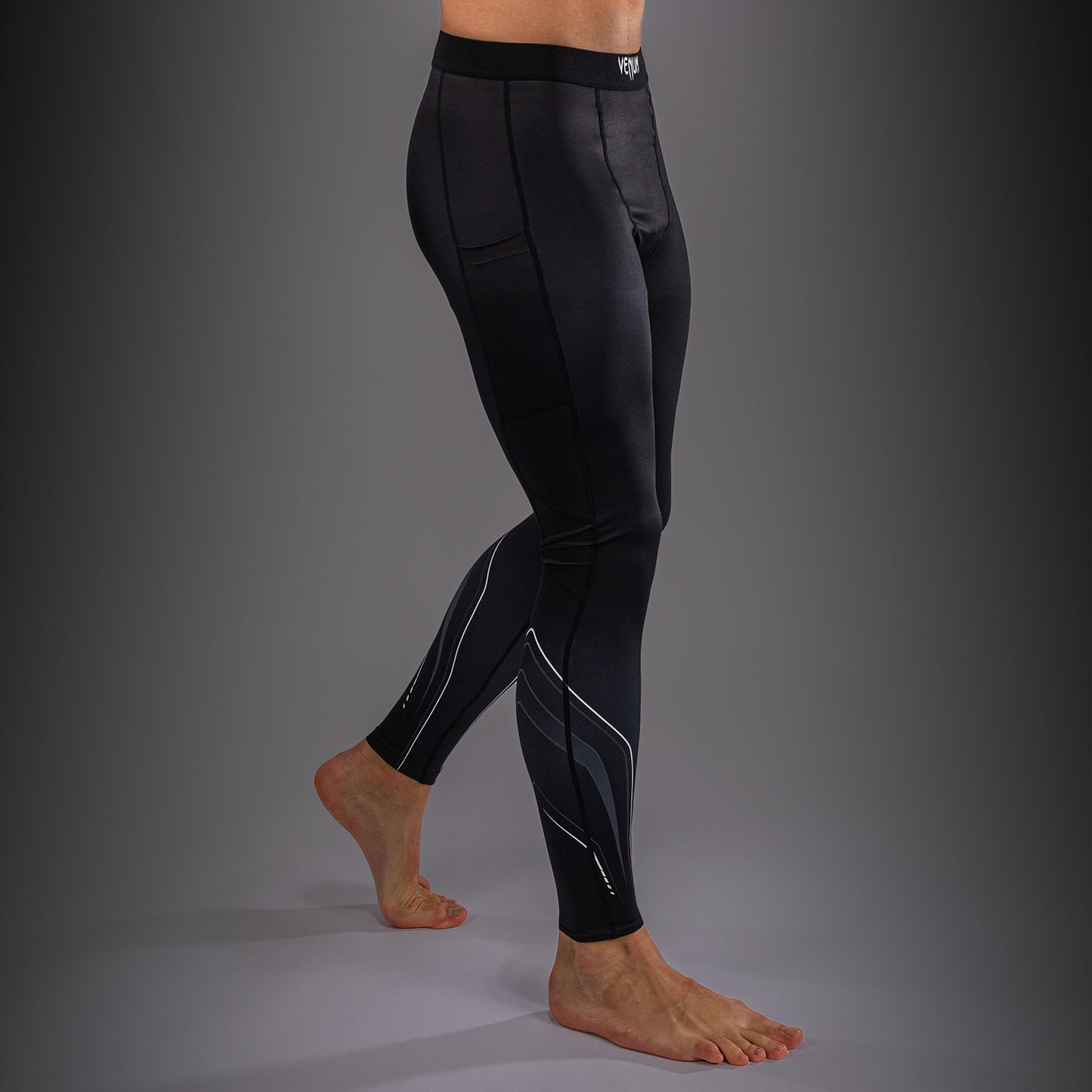 Venum Streamline Spats – Nero/Bianco