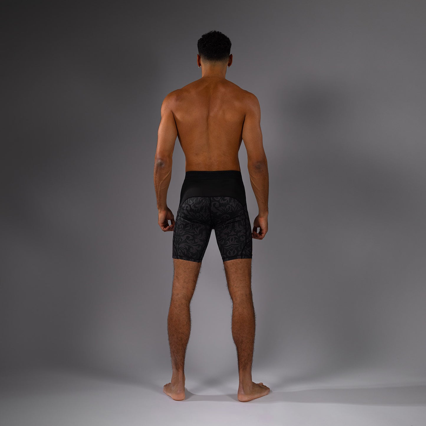 Venum x Topuria Unmatched Edition Pantaloncini a compressione - Nero/Oro
