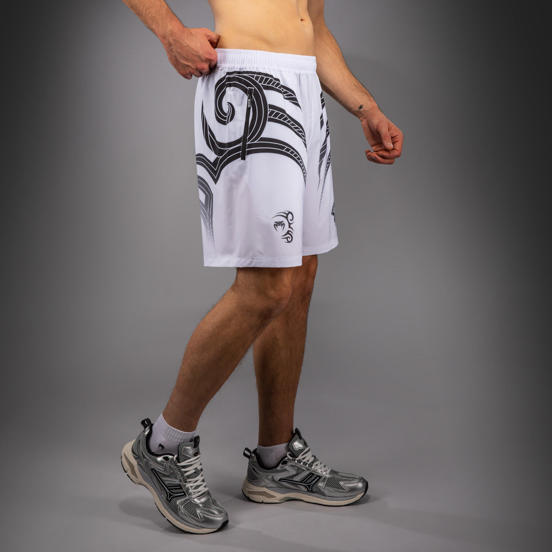 Venum x Mike Tyson Tiger Training Pantaloncini da allenamento - Bianco ottico/Nero profondo