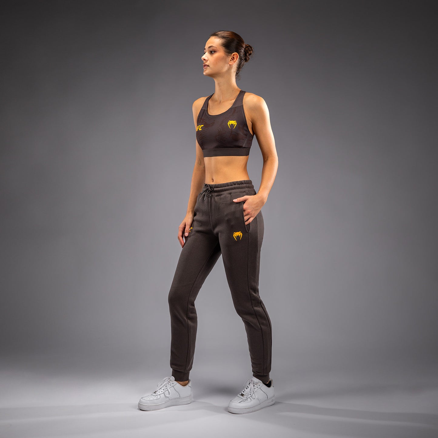 UFC Fusion by Venum Fight Week Pantaloni in Cotone per Donna - Marrone terra