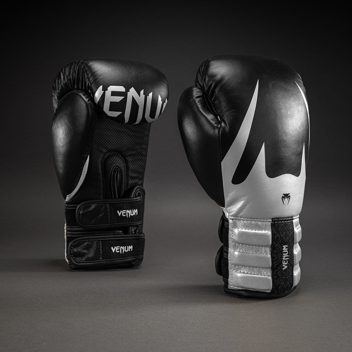 Venum Reverso Guanti da Boxe – Nero/Argento