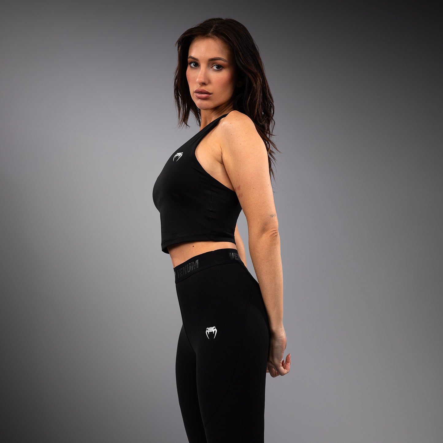Venum Elevate Reggiseno sportivo lungo da donna - Nero