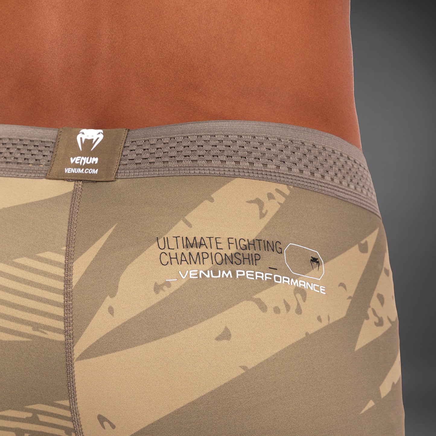 UFC Adrenaline by Venum Fight Week Vale Tudo Short da Uomo - Desert Camo