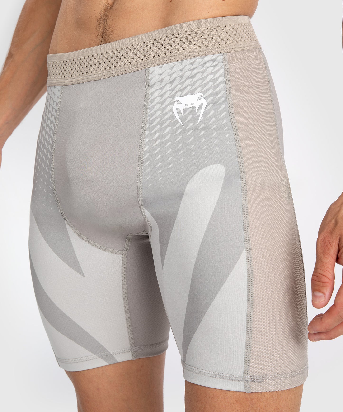 Venum Attack Short da Vale Tudo da Uomo - Sabbia