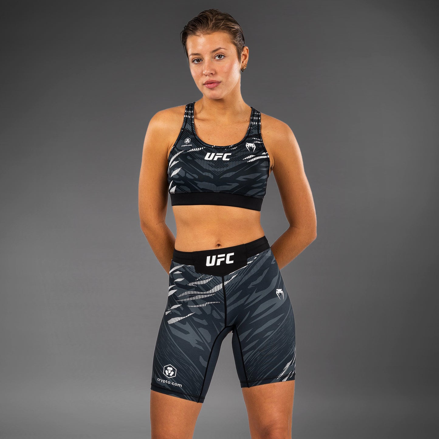 UFC Fusion by Venum Authentic Fight Night Vale Tudo Shorts per Donna - Fit Largo - Nero