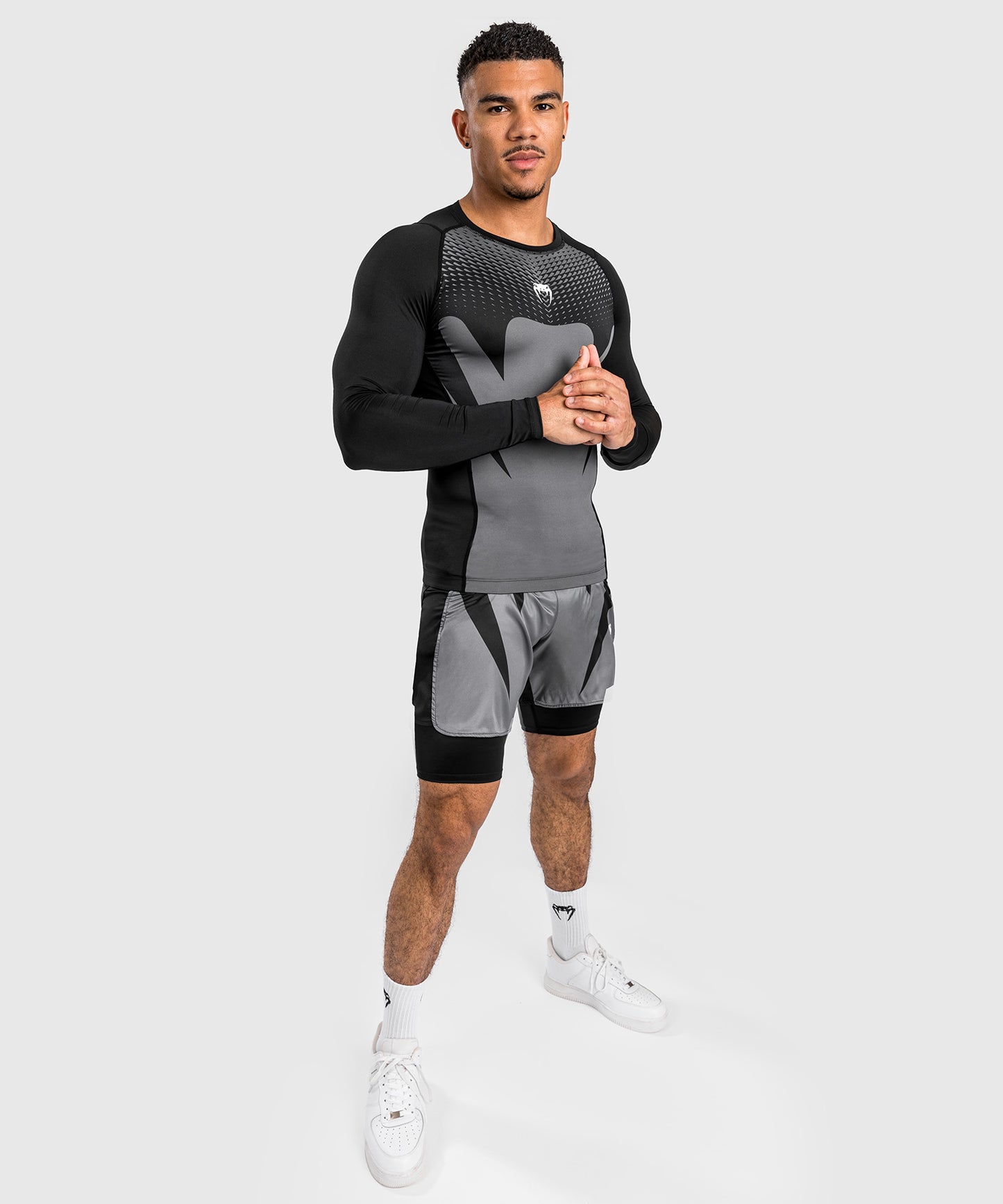 Venum Attack Rashguard a Maniche Lunghe da Uomo - Nero/Grigio