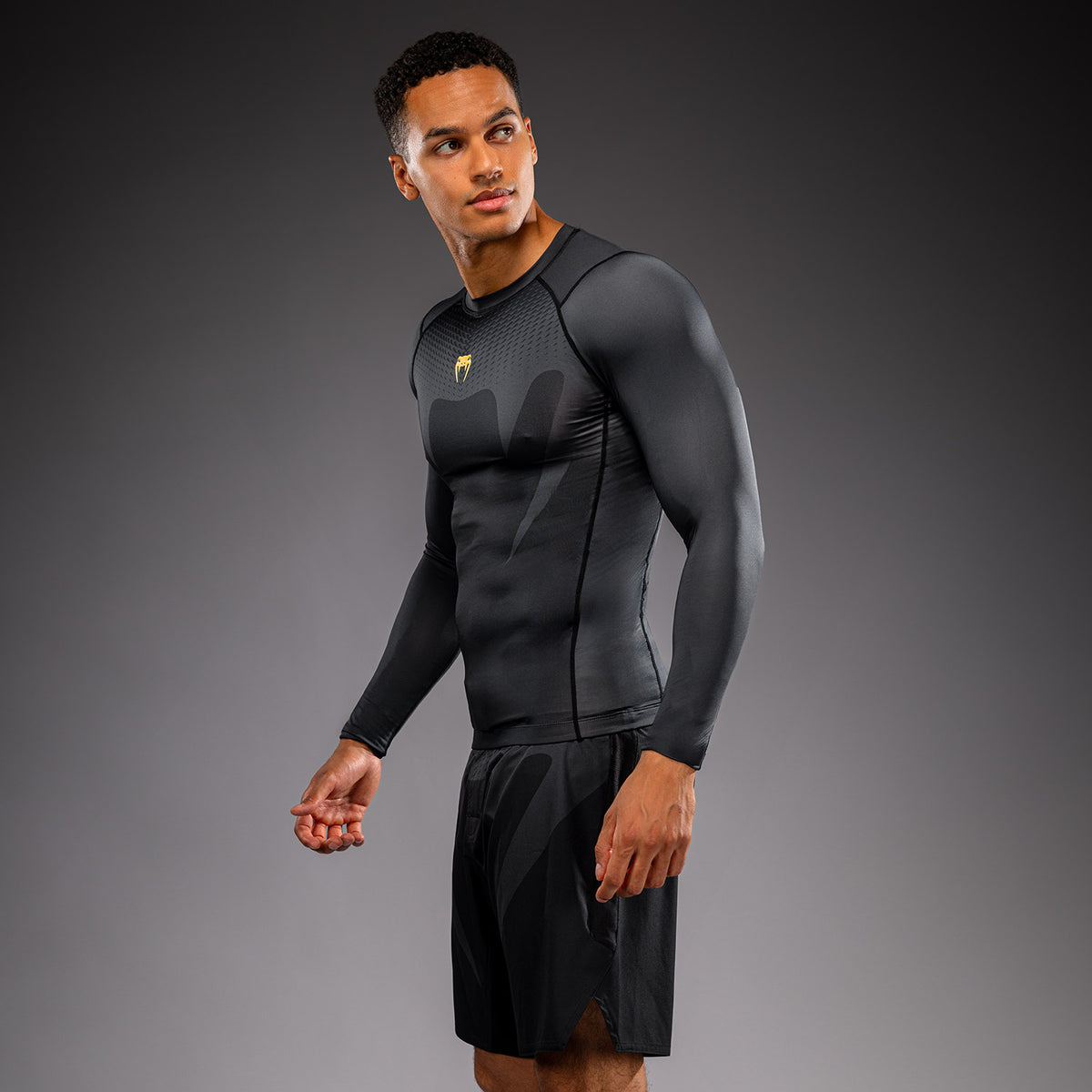 Venum Attack Rashguard a maniche lunghe - Nero/Oro