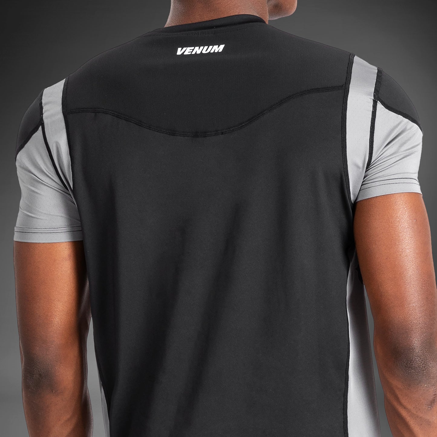 Venum Tempest Maglietta Uomo Dry-Tech - Nero/Grigio