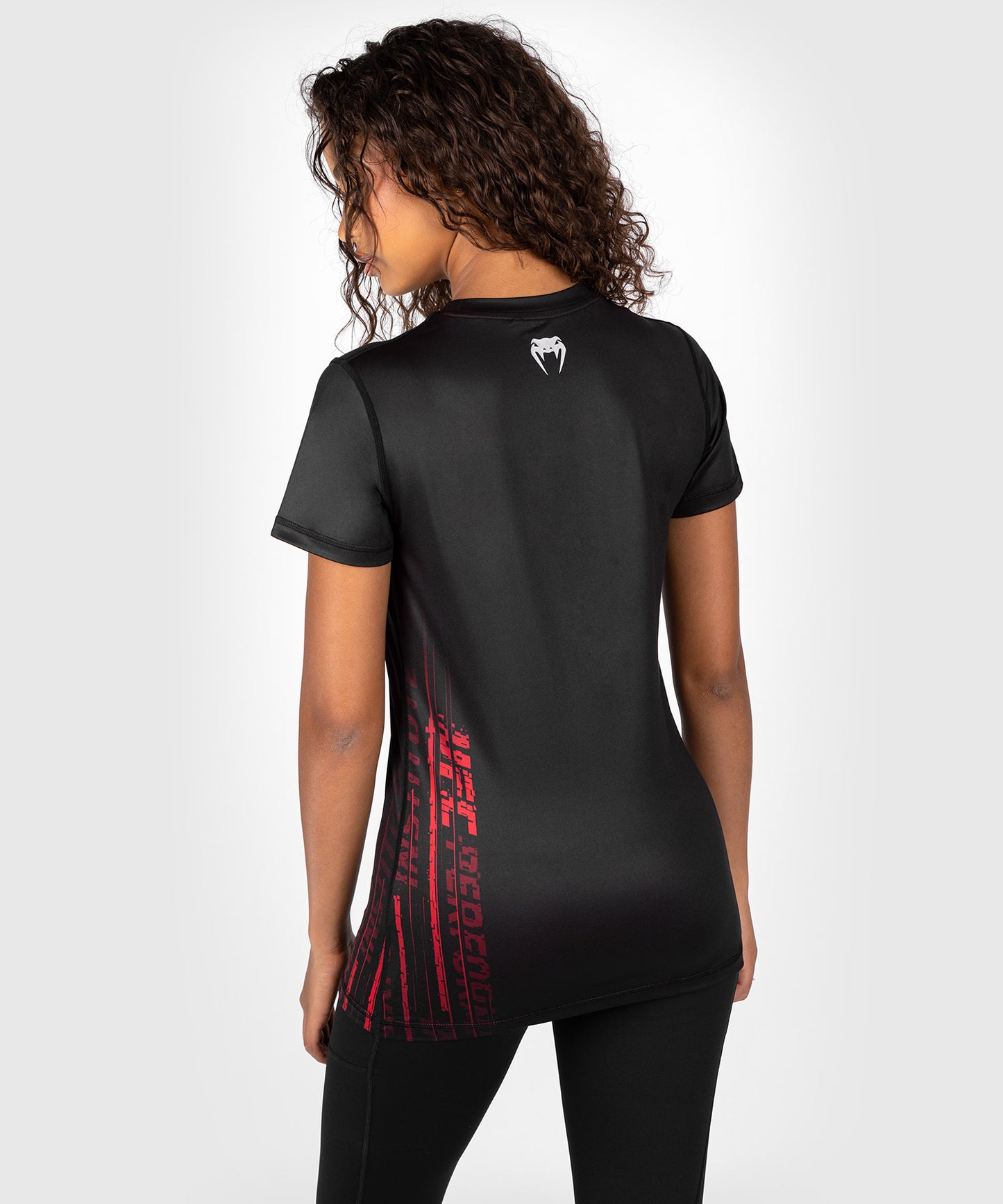 UFC Venum Performance Institute 2.0 Maglietta Dry-Tech da Donna - Nero/Rosso