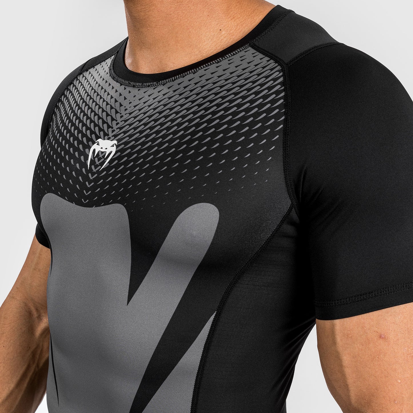 Venum Attack Rashguard a maniche corte - Nero/Grigio