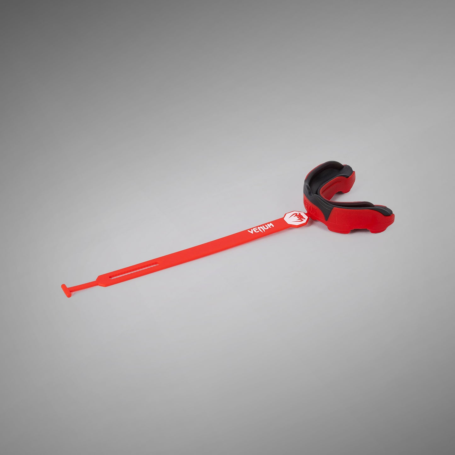 Venum Predator Paradenti con cinghia/senza cinghia - Rosso/Nero