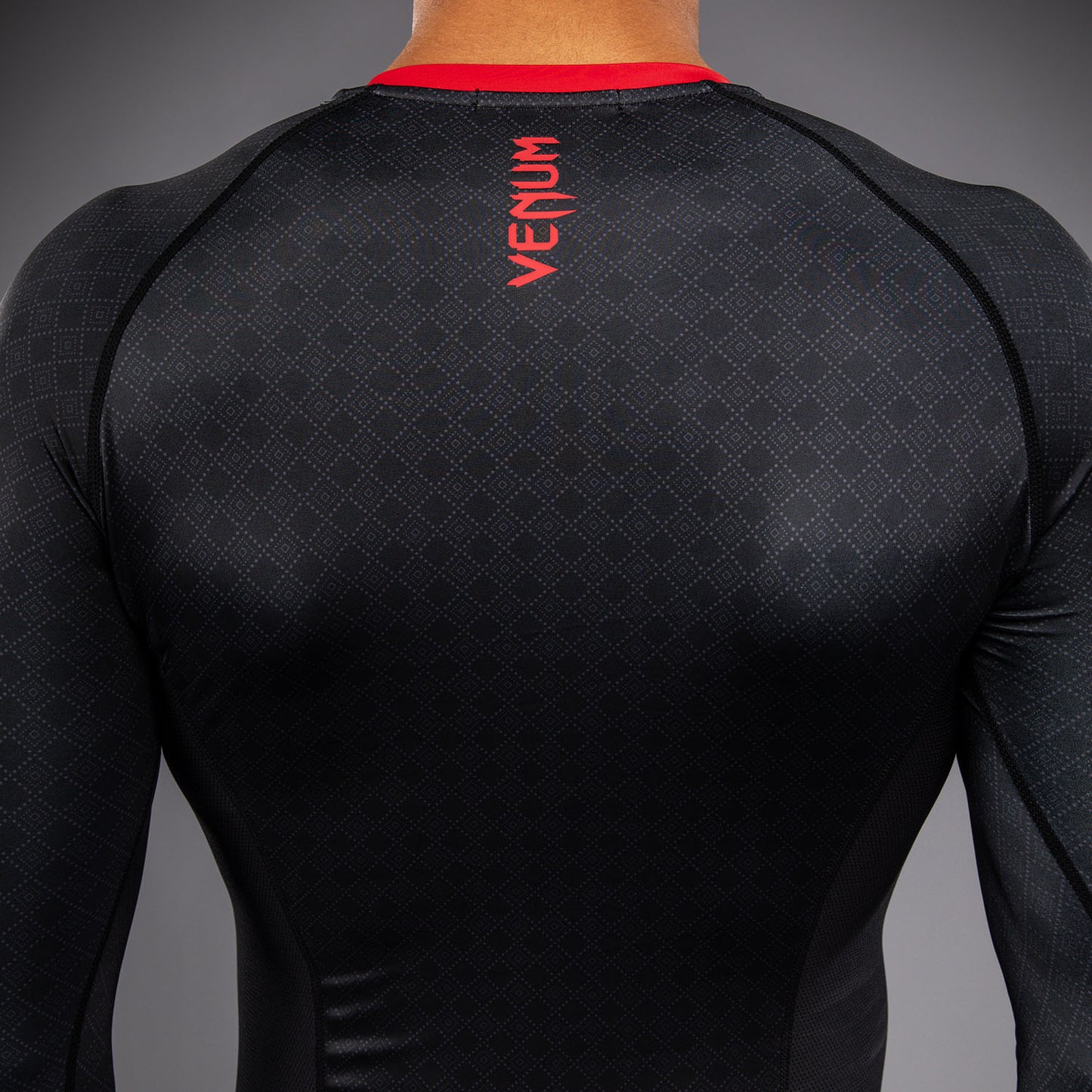 Venum x Roger Gracie Signature Rashguard a Maniche Lunghe - Nero/Rosso
