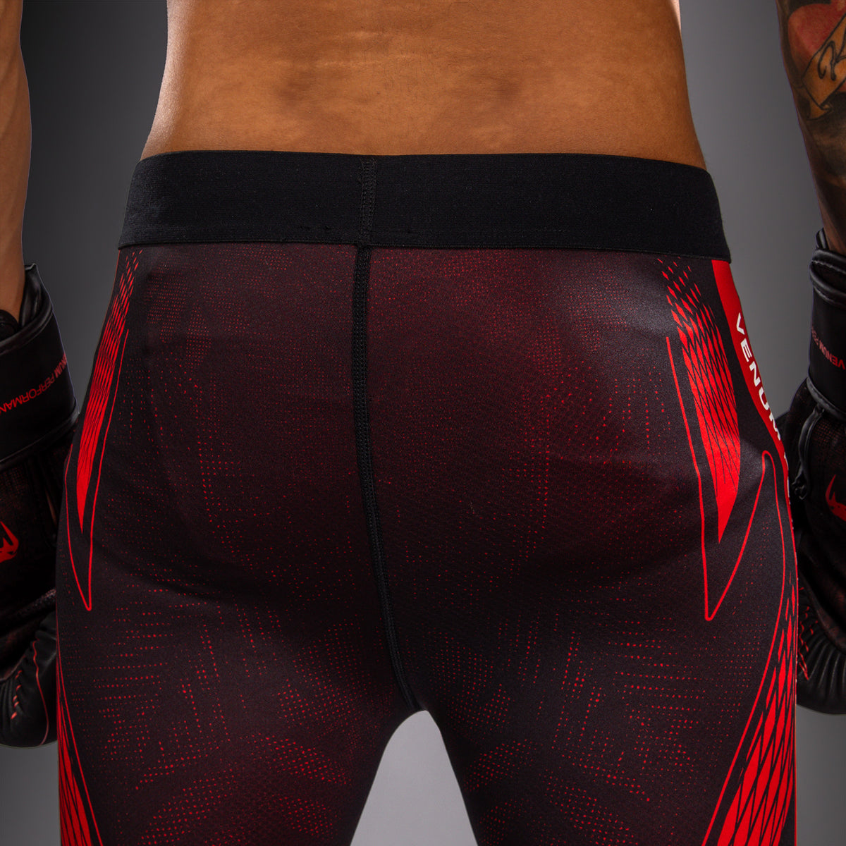Venum Amazonia Reborn Pantaloni a compressione - Nero/Rosso