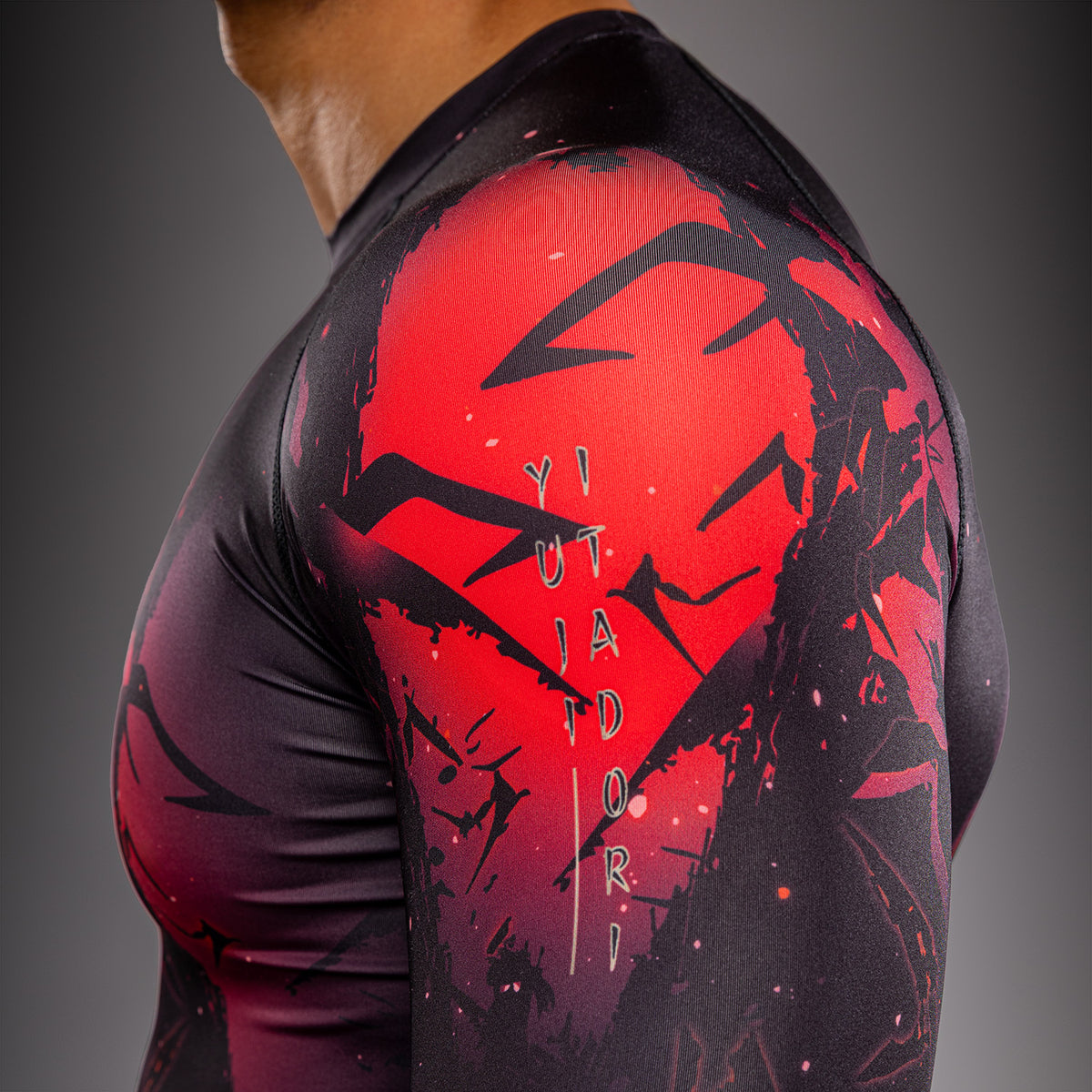Jujutsu Kaisen x Venum Itadori Rashguard a Maniche Lunghe – Nero/Rosso