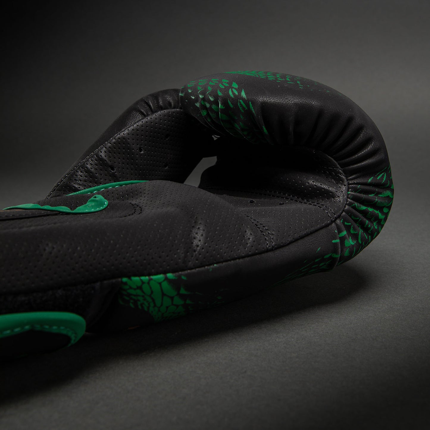 Venum Matupa Guantoni da boxe - Nero/Verde/Oro