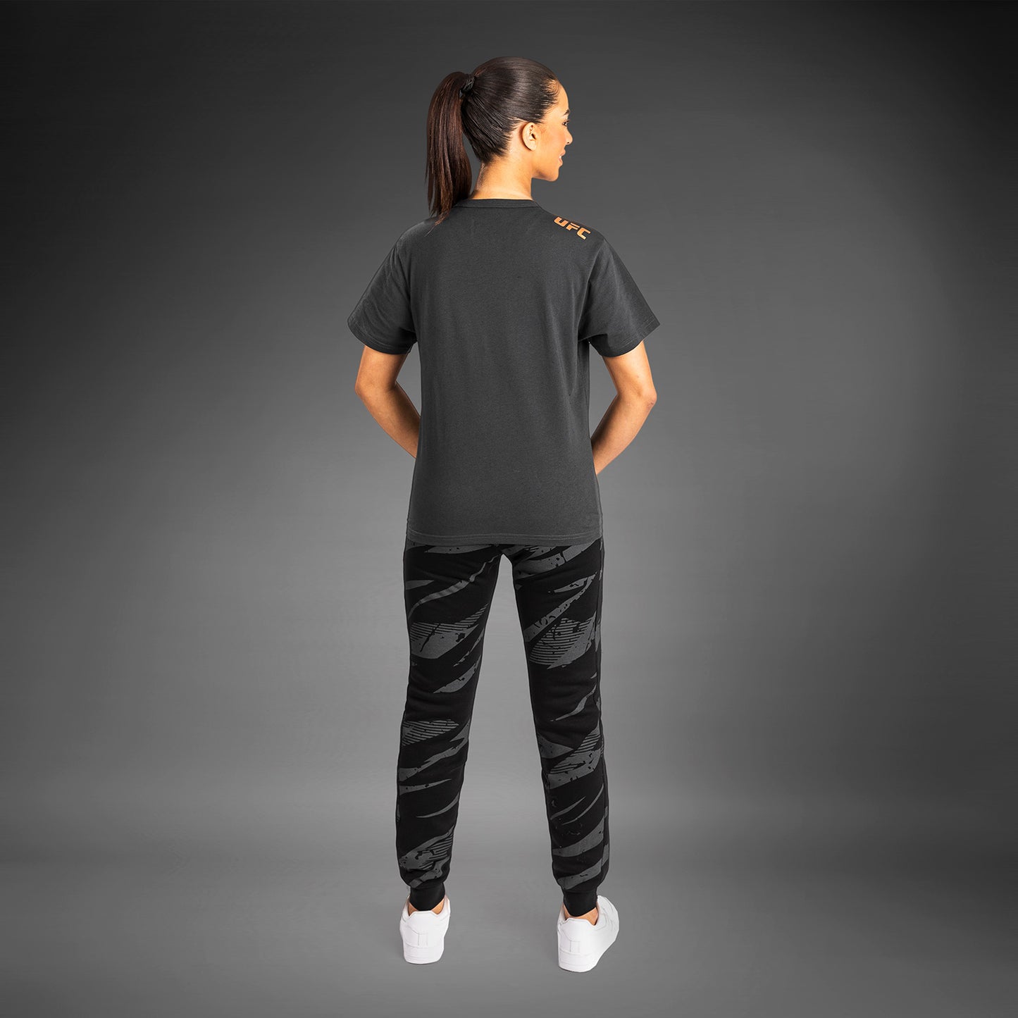 UFC Adrenaline by Venum Fight Week T-Shirt In Cotone A Manica Corta per Donna - Antracite Grigio