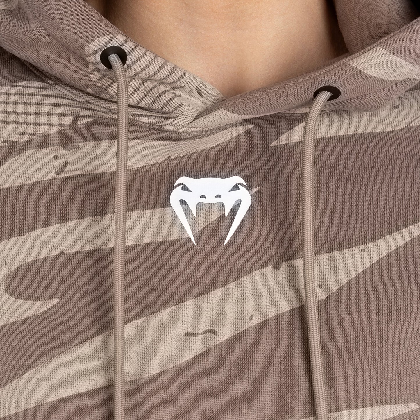 UFC Adrenaline by Venum Fight Week Felpa Con Cappuccio per Donna - Desert Camo