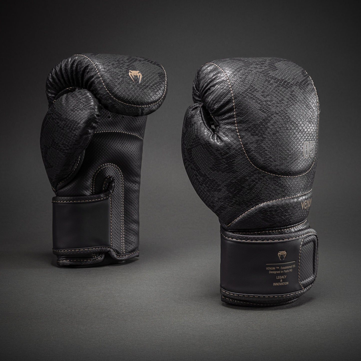 Venum Impact Evo Scales Guanti da boxe – Grigio Scuro