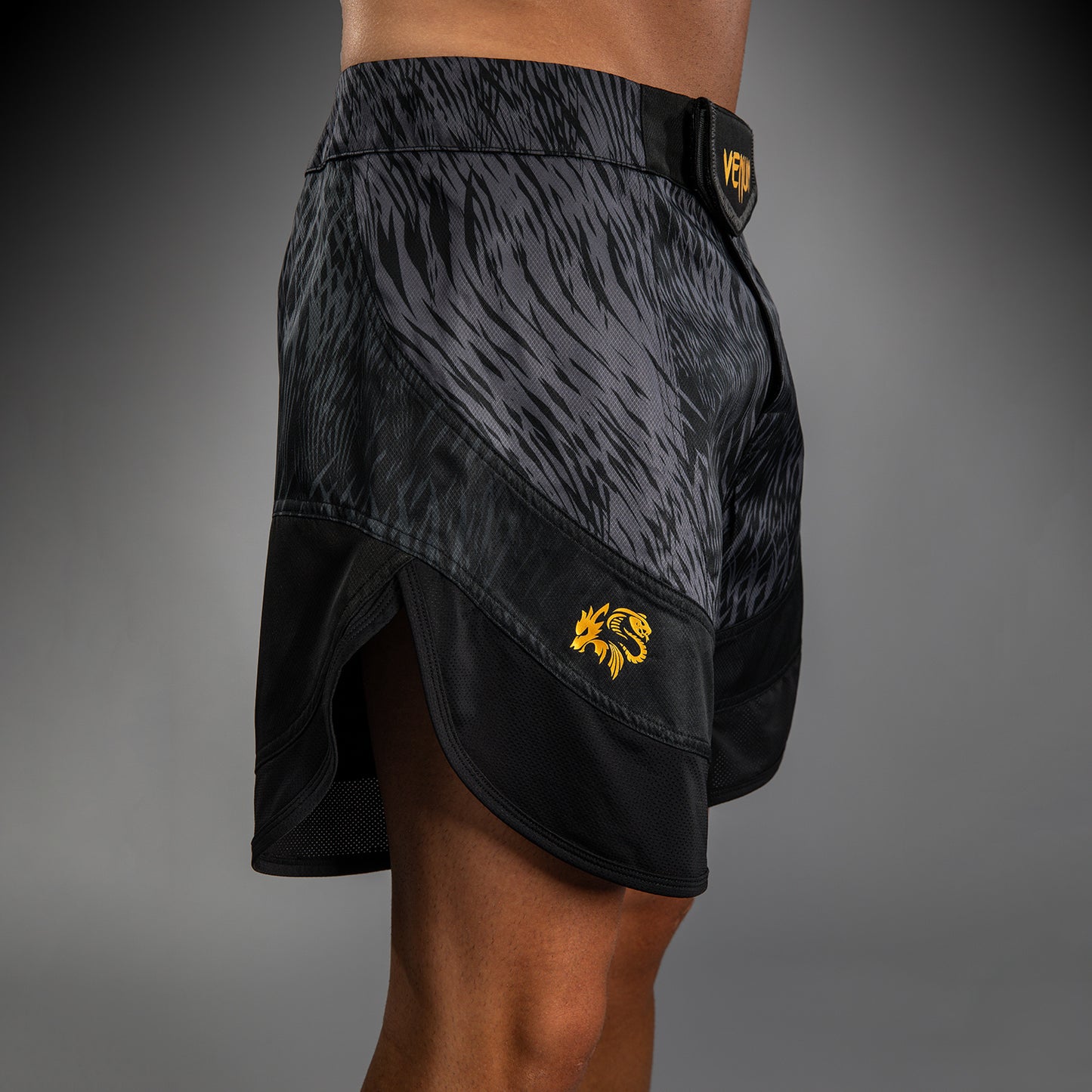Venum x Chimaev Fightshorts - Nero/Grigio