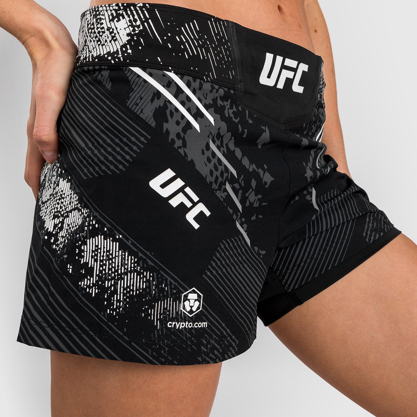 Pantaloncini da combattimento da donna UFC Adrenaline by Venum personalizzati Authentic Fight Night - Nero