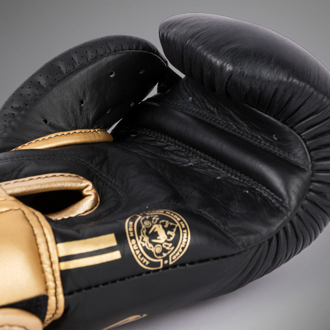 Guantoni da boxe Venum Power 2.0 - Nero/Oro