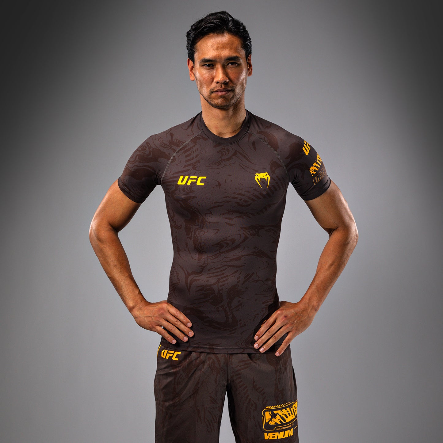 UFC Fusion by Venum Fight Week Rashguard a maniche corte Performance - Marrone terra