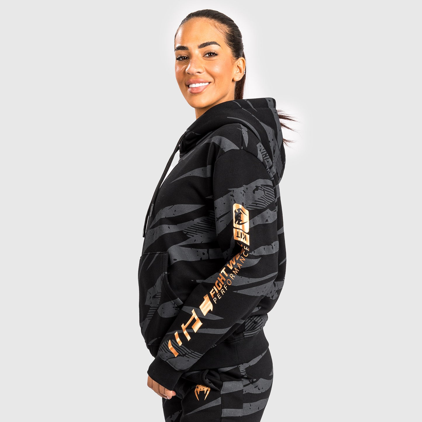 UFC Adrenaline by Venum Fight Week Felpa Con Cappuccio per Donna - Urban Camo