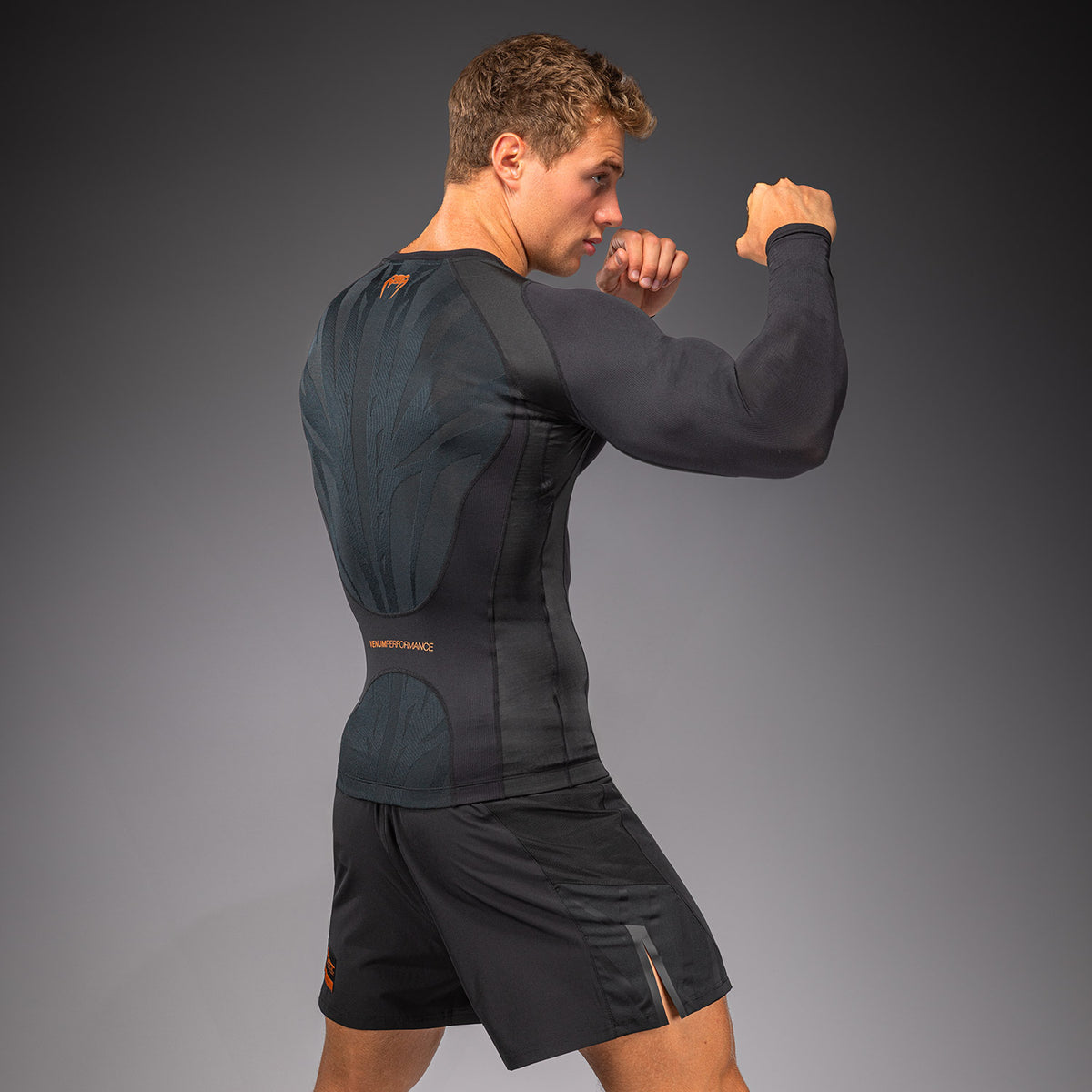 Venum G-Fit Revolution Rashguard a maniche lunghe - Nero/Rame