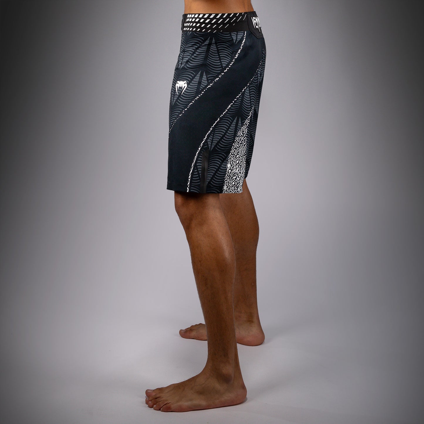 UFC Zenith by Venum Authentic Fight Night Pantaloncini da combattimento Fit lungo Uomo Personalizzato - Nero