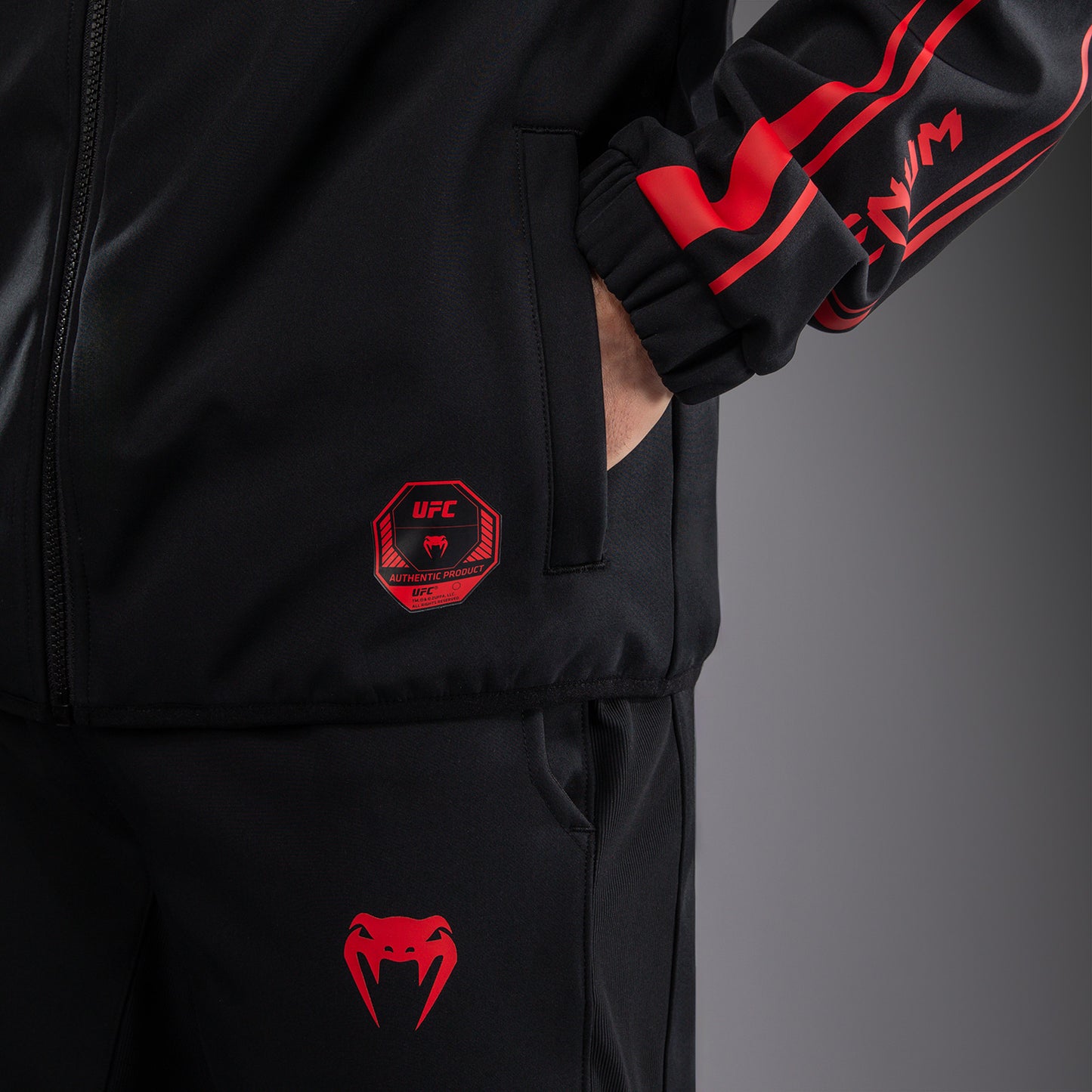 Venum UFC Unity by Venum Authentic Fight Week Felpa con Cappuccio e Zip da Uomo - Nero