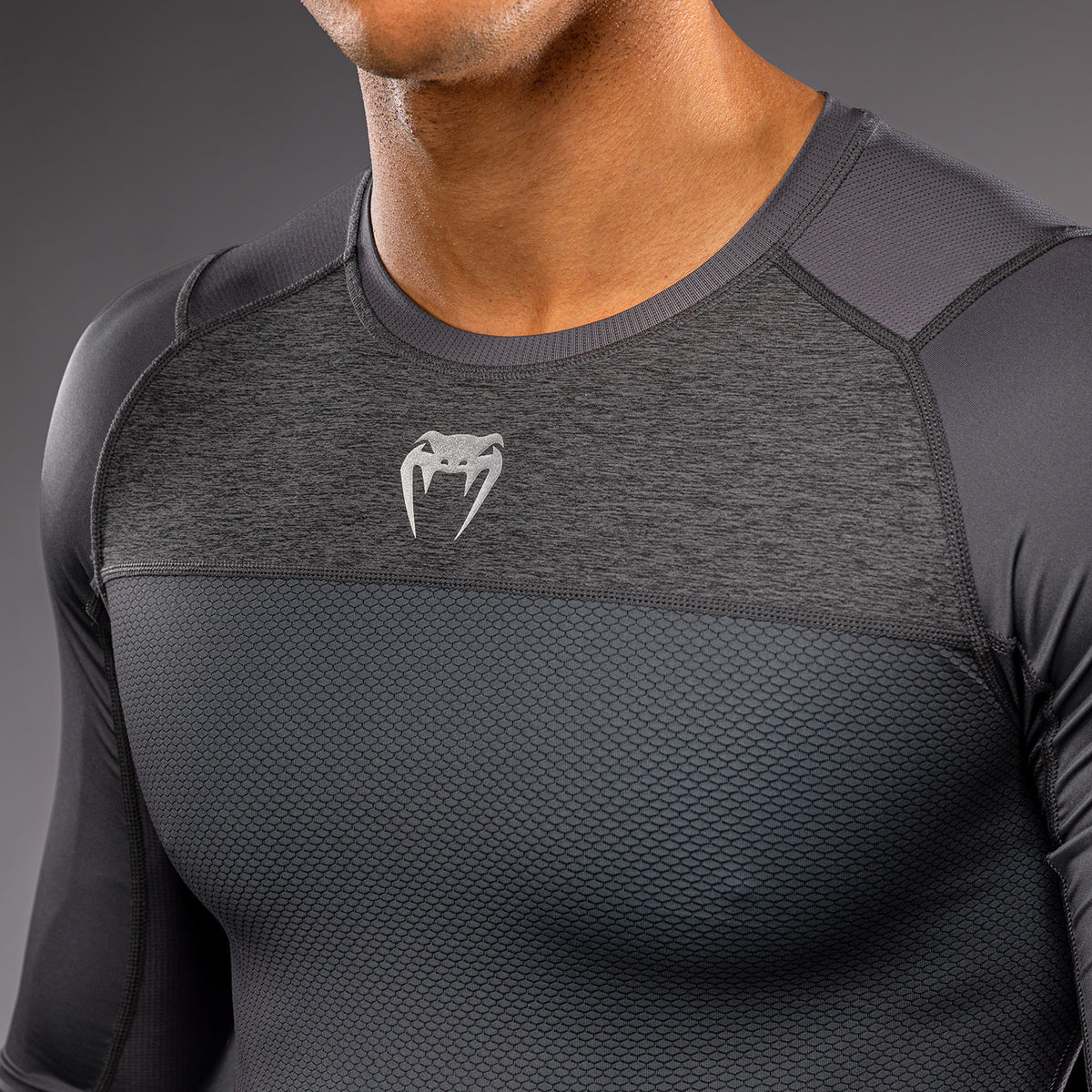 Venum G-Fit Scale Rashguard a maniche lunghe - Grigio