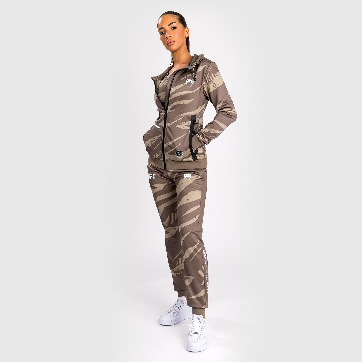 UFC Adrenaline by Venum Fight Week Felpa Con Cappuccio e zip da Donna - Desert Camo