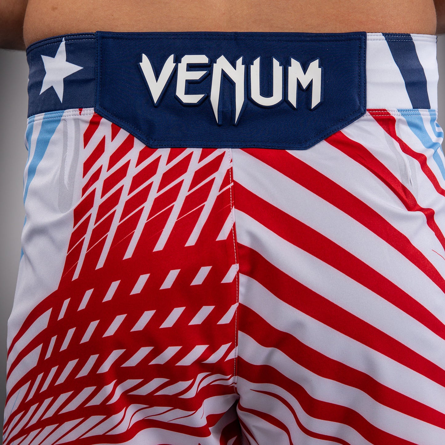 Official UFC Freedom 250 by Venum Personalizzato Authentic Fight Night Pantaloncini da combattimento taglio corto da uomo - Bianco
