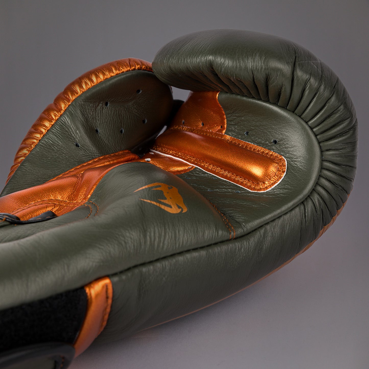Venum Giant 3.0 Guanti da boxe - Khaki/Bronzo - Edizione speciale